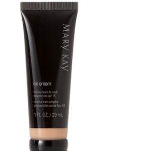 Mary Kay CC Cream - Light to Medium